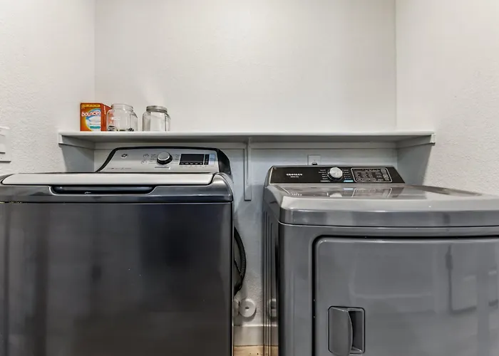 Cozysuites By The Stadium With Pool 20 * Glendale