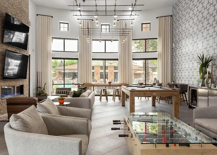Cozysuites By The Stadium With Pool 20 Apartment