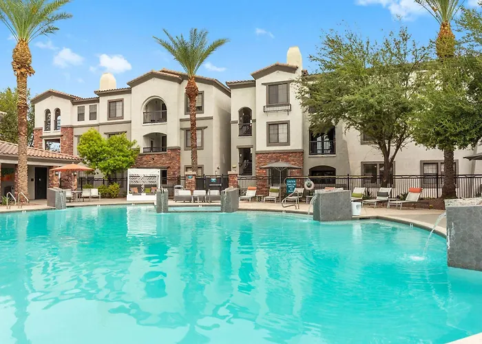 Cozysuites By The Stadium With Pool 20 Apartment *
