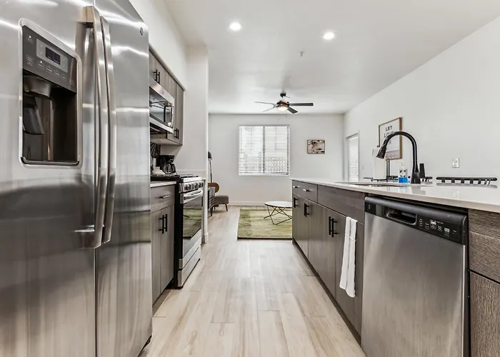 Apartment Cozysuites By The Stadium With Pool 20 *