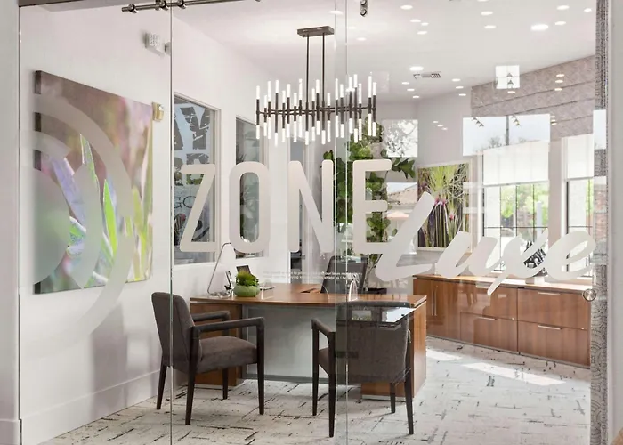 Cozysuites By The Stadium With Pool 20 Apartment