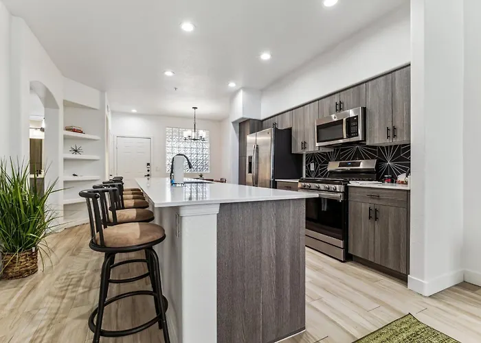 Apartment Cozysuites By The Stadium With Pool 20 Glendale