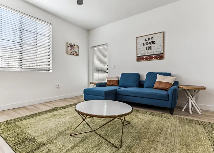 Cozysuites By The Stadium With Pool 20 * Glendale