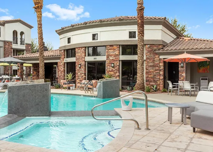 Apartment Cozysuites By The Stadium With Pool 20 *